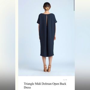 Kaarem Triangle Midi Dolman Open Back Dress 
Tam Giác
